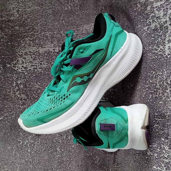 Saucony Women's Ride 15 Running Shoe - Picture 7 of 9